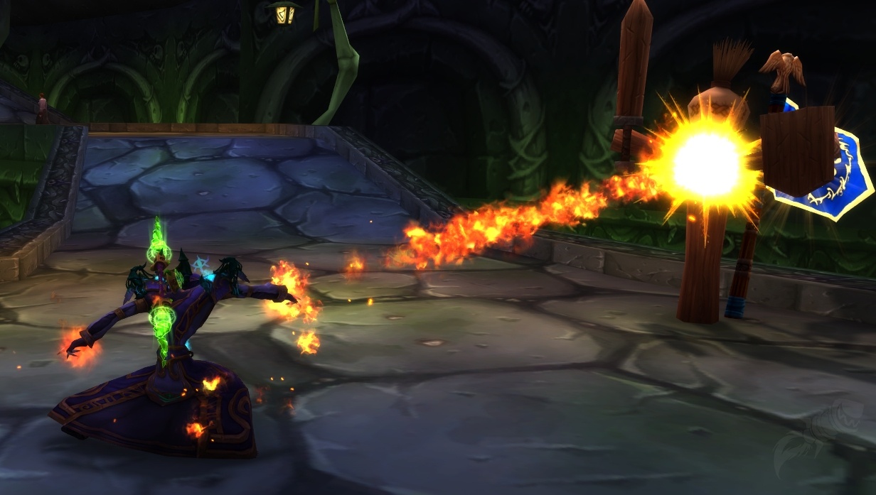 Mage using Blink and burst magic in a PvP encounter on Turtle WoW